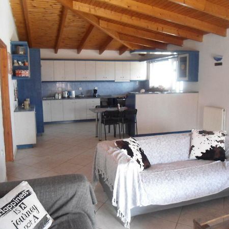 Sunny Apartment 15 Min From Airport And Sea Artemida  Zewnętrze zdjęcie