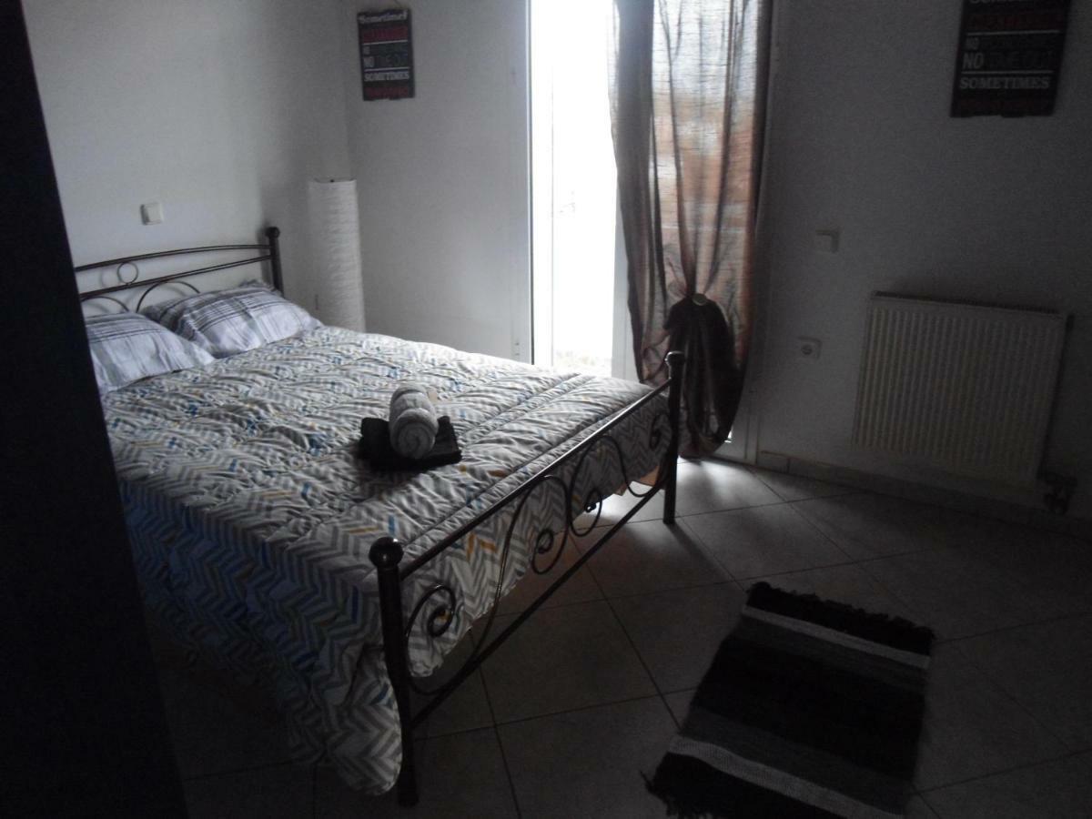 Sunny Apartment 15 Min From Airport And Sea Artemida  Zewnętrze zdjęcie