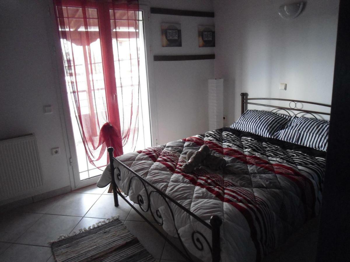 Sunny Apartment 15 Min From Airport And Sea Artemida  Zewnętrze zdjęcie
