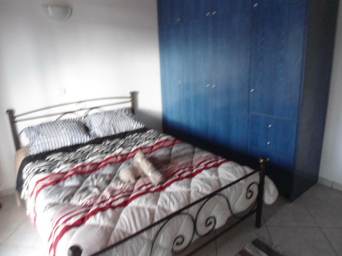 Sunny Apartment 15 Min From Airport And Sea Artemida  Zewnętrze zdjęcie