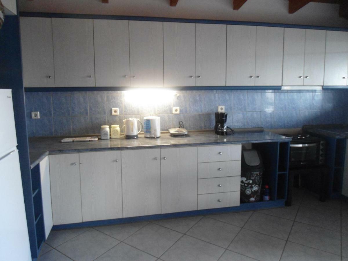 Sunny Apartment 15 Min From Airport And Sea Artemida  Zewnętrze zdjęcie